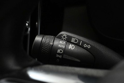 Volvo XC40 2.0 XC40 Inscription Pro B4 MHEV Auto 5dr 42