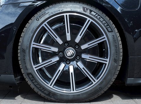 Porsche Taycan Turbo 10