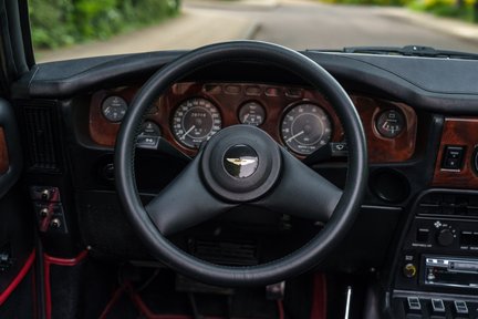 Aston Martin V8 Volante EFi 20