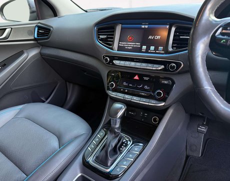 Hyundai IONIQ 1.6 IONIQ Premium SE PHEV Semi-Auto 5dr 3