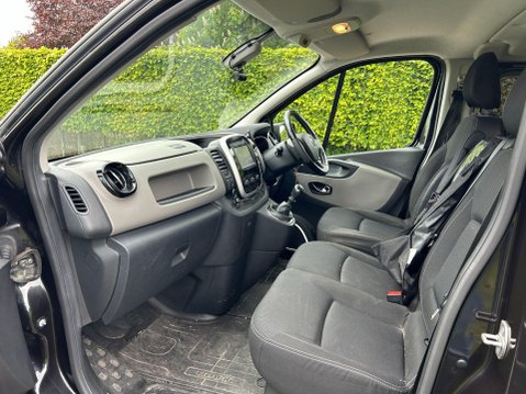 Renault Trafic 1.6 dCi ENERGY 29 Sport Nav Crew Van LWB Euro 6 (s/s) 6dr 11