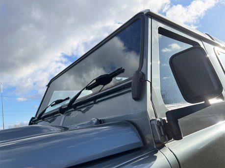 Land Rover Defender TD XS URBAN TRUCK CO 32