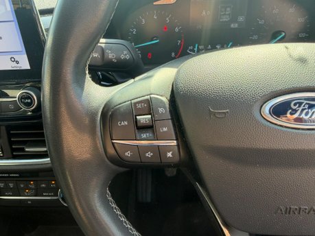 Ford Fiesta TITANIUM 11