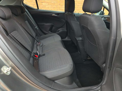 Vauxhall Astra 1.4 Astra SRi T 5dr 26