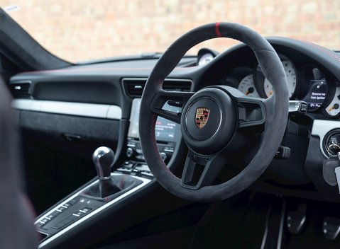 Porsche 911 (991.2) GT3 11