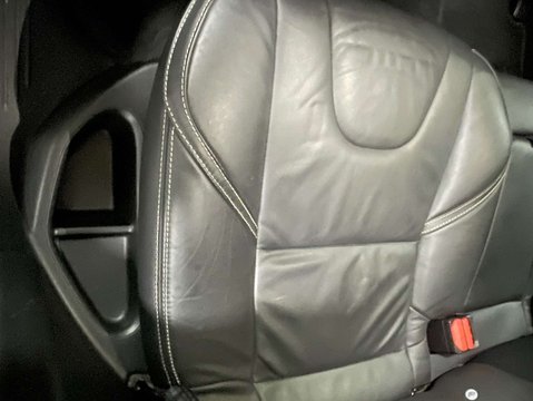 Volvo V40 1.5 V40 R-Design Edition T3 Auto 5dr 36