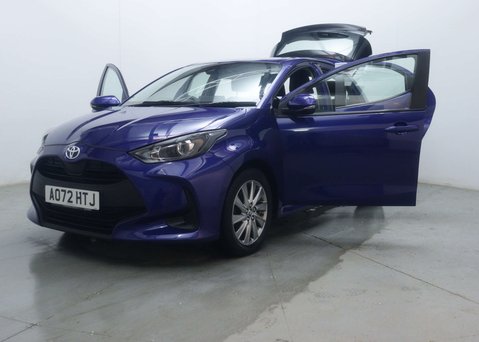 Toyota Yaris 1.5 Yaris Icon HEV CVT 5dr 52