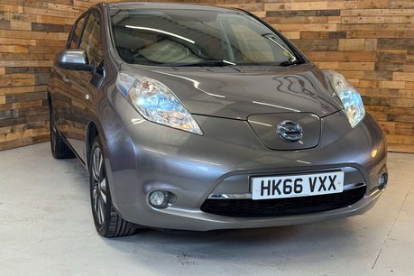 Nissan LEAF 30kWh Tekna Hatchback 5dr Electric Auto (109 bhp) 1