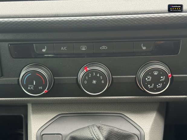 Volkswagen Transporter AUTO Crew Cab 204ps SWB L1H1 T32 Kombi Highline Air Con Cam EURO 6 39