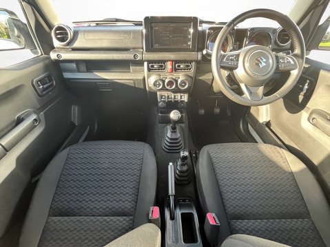 Suzuki Jimny 1.5 SZ5 ALLGRIP 3dr 17
