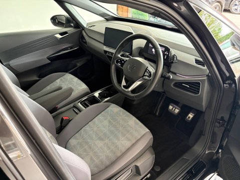 Volkswagen ID.3 Pro Performance 58kWh Life Auto 5dr 11