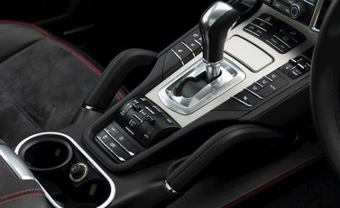 Porsche Cayenne GTS 20