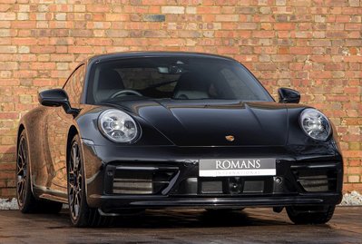 Porsche 911 Carrera 4S (992)