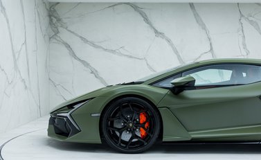 Lamborghini Revuelto 44