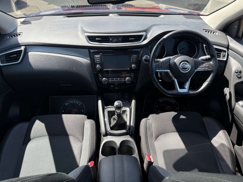 Nissan Qashqai 1.3 Qashqai N-Connecta DiG-T 5dr 14