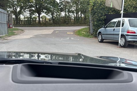 BMW 3 Series 330E M SPORT PHEV -VISIBILITY/TECH/PRO PACKS - HARMAN KARDON 35
