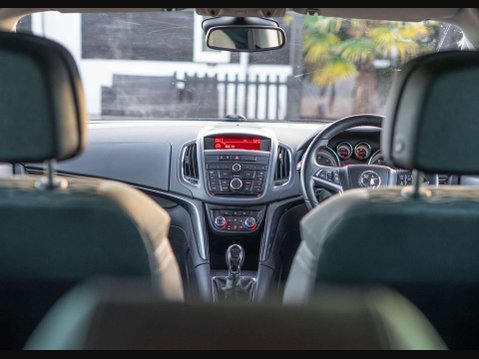 Vauxhall Zafira 2.0 Zafira Tourer SE CDTi 5dr 11
