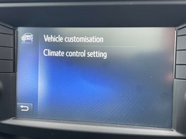 Toyota Avensis 1.8 Avensis Excel Valvematic CVT 5dr 37