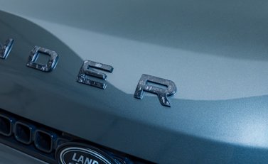 Land Rover Defender OCTA EDITION ONE 44