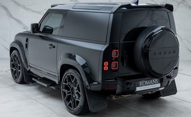 Land Rover Defender 90 D350 X-DYNAMIC HSE HARD TOP URBAN 12