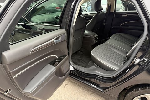 Ford Mondeo VIGNALE HYBRID - RARE CAR -CAMERA-HEATED/COOLED/ELECTRIC SEATS -HUGE SPEC 29