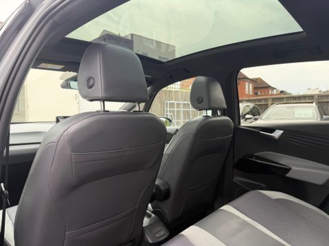 Volkswagen ID.3 Pro Performance 58kWh Family Auto 5dr 51