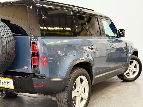 Land Rover Defender 3.0 D250 MHEV SE Hard Top SUV 5dr Diesel Auto 4WD MWB Euro 6 (s/s) (250 ps) 30