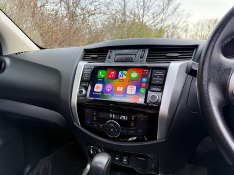 Nissan Navara 2.3 dCi N-Guard Auto 4WD Euro 6 4dr 7