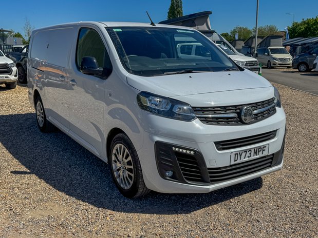 Vauxhall Vivaro LWB L2H1 [SOLD CR] Low Roof Pro 2900 Air Con Nav Sensors EURO 6 4