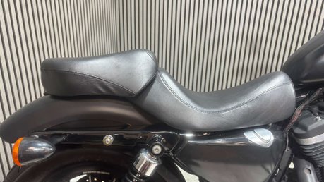 Harley-Davidson Sportster 883 XL883N IRON 2015 20K NEW MOT SERVICED CRUISER BIKE 39