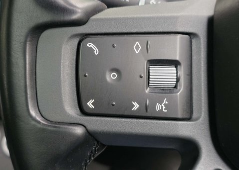 Land Rover Defender 2.0 Defender X-Dynamic HSE Auto 4WD 5dr 45