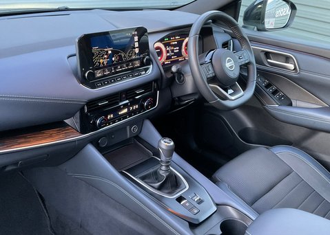 Nissan Qashqai DIG-T TEKNA MHEV 11