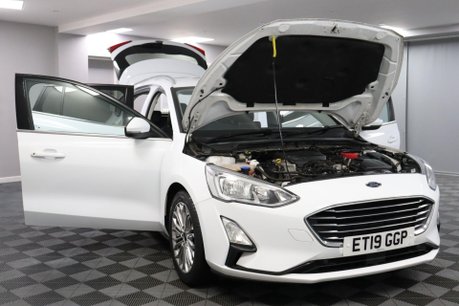 Ford Focus TITANIUM X 15