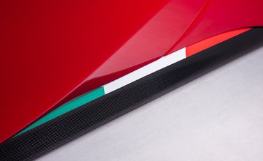 Ferrari SF90 Spider 38