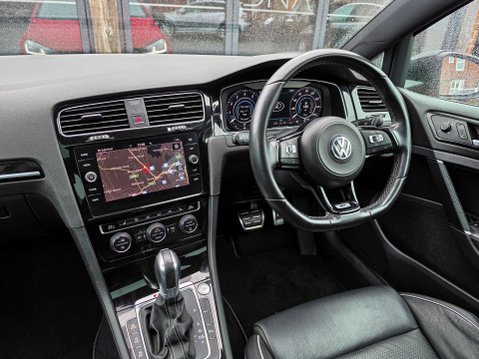 Volkswagen Golf 2.0 Golf R TSi Semi-Auto 4WD 5dr 28