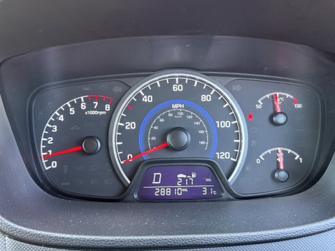 Hyundai i10 SE AUTOMATIC 11