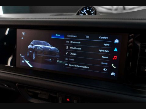 Porsche Cayenne 3.0 V6 E-Hybrid 25.9kWh Black Edition Coupe 5dr Petrol Plug-in Hybrid Tiptr 17