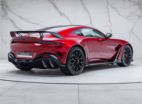 Aston Martin V12 Vantage 3