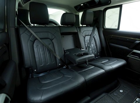 Land Rover Defender 110 D250 First Edition 13
