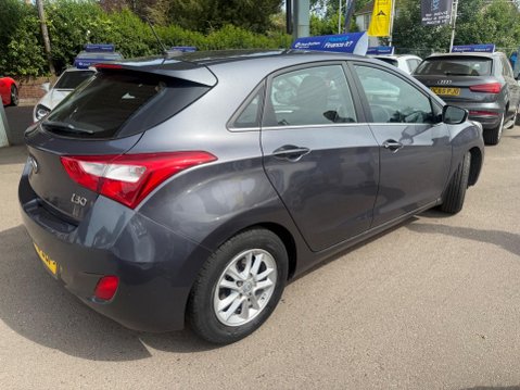 Hyundai i30 1.6 CRDi Blue Drive SE Nav Euro 6 (s/s) 5dr 9