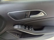 Mercedes-Benz GLA 1.6 GLA 200 Sport 5dr 34