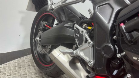 Honda CBR 2024 74 PLATE E-CLUTCH ONLY 240 MILES MOT AUTO 650CC SPORTS BIKE 31