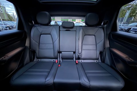 Porsche Cayenne V6 S E-HYBRID BLACK EDITION - PANORAMIC ROOF - AS NEW CONDITION 12