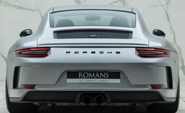 Porsche 911 GT3 Touring (991.2) 8