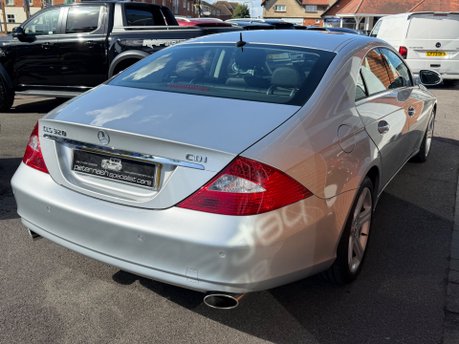 Mercedes-Benz CLS CLS320 CDI 12