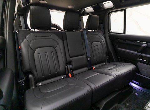 Land Rover Defender 110 P400 X 12