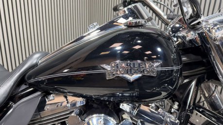 Harley-Davidson Touring 1690 FLHRC ROADKING CLASSIC 2012, MANY EXTRAS, LONG MOT 29
