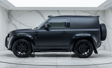 Land Rover Defender 90 D350 X-DYNAMIC HSE HARD TOP URBAN 5