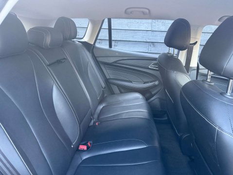 MG 5 MG5 Exclusive EV 5dr 30