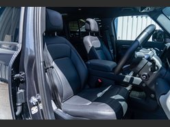 Land Rover Defender 3.0 Defender X-Dynamic HSE D MHEV Auto 4WD 5dr 10